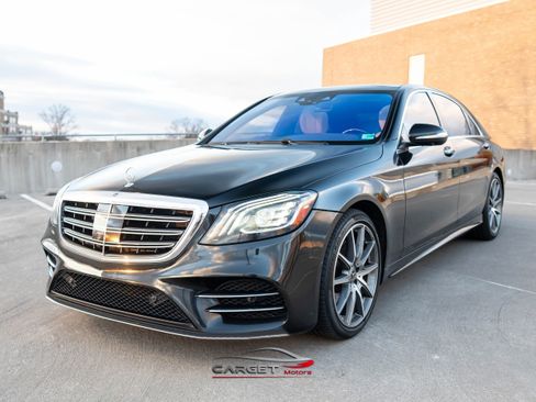 Used 2020 Mercedes-Benz S 560 Sedan image 2