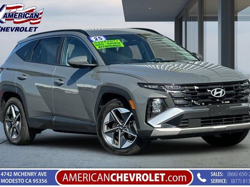Used 2025 Hyundai Tucson SEL FWD image 1
