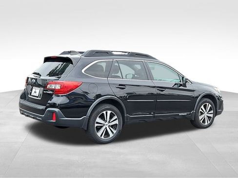 Used 2018 Subaru Outback 2.5i Limited image 7