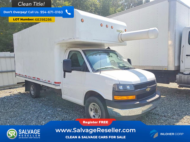 Used 2020 Chevrolet Express 3500 w/ Driver Convenience Package RWD image 5
