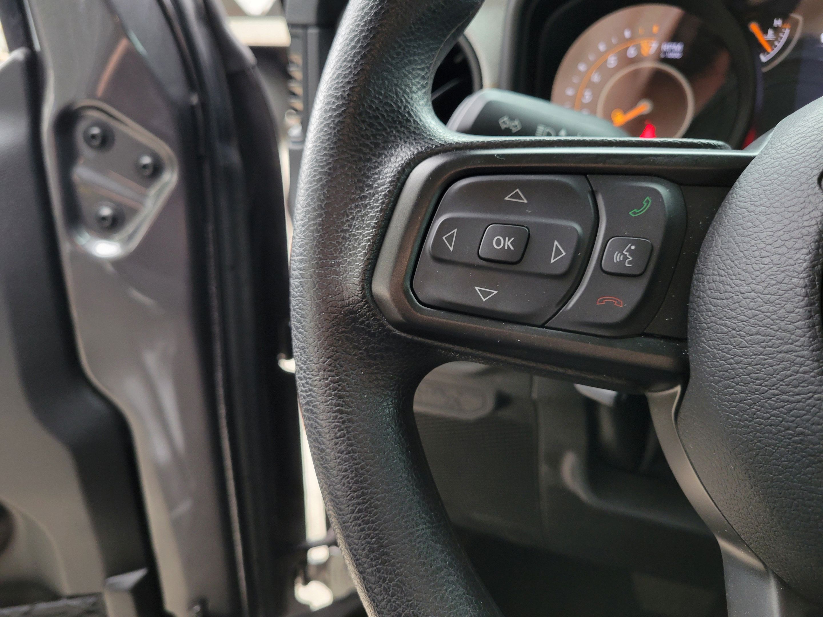 Used 2025 Jeep Gladiator Sport AWD/4WD image 28
