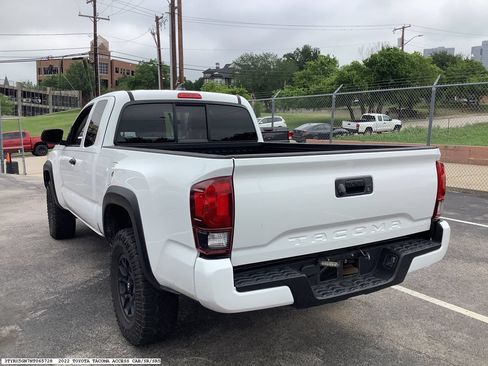 Used 2022 Toyota Tacoma SR w/ SX Package RWD image 4