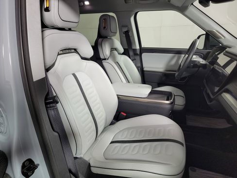Used 2024 Rivian R1S Adventure AWD/4WD image 24