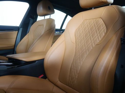 Certified 2023 BMW 530i xDrive w/ Premium Package AWD/4WD image 10