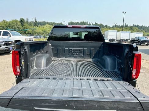Used 2025 GMC Sierra 1500 SLT AWD/4WD image 25
