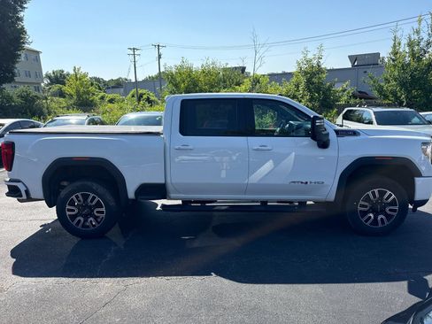Used 2022 GMC Sierra 2500 AT4 w/ AT4 Preferred Package AWD/4WD image 1