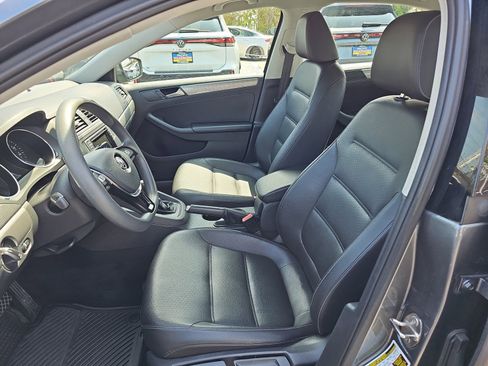 Used 2018 Volkswagen Jetta Wolfsburg Edition FWD image 16