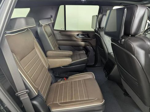 Used 2025 GMC Yukon Denali Ultimate image 21