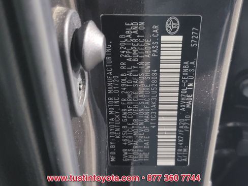 Used 2020 Toyota Camry LE w/ Carpet Mat Package image 16