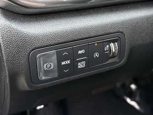 Used 2025 GMC Terrain Elevation AWD/4WD image 20