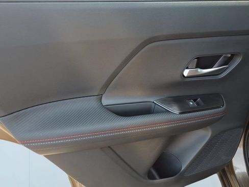Used 2025 Nissan Kicks SR w/ SR Premium Package FWD image 10