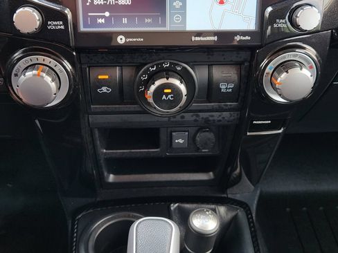 Used 2024 Toyota 4Runner TRD Off-Road Premium w/ Moonroof Package AWD/4WD image 20