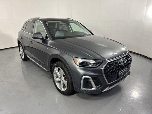 Used 2022 Audi Q5 2.0T Premium Plus w/ Premium Plus Package AWD/4WD image 33