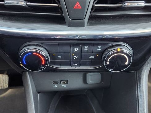 Used 2024 Buick Encore GX Sport Touring image 20