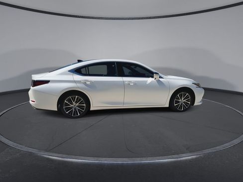 Used 2025 Lexus ES 350 w/ Premium Package FWD image 9