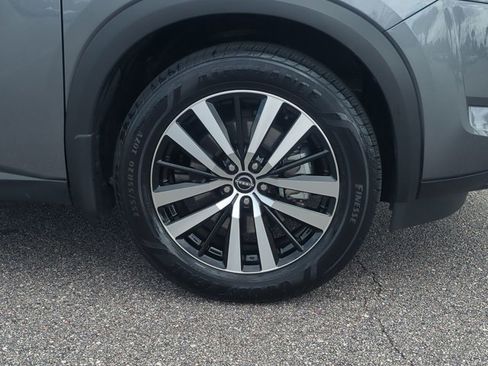 Used 2024 Nissan Pathfinder Platinum w/ Black Appearance Package image 12