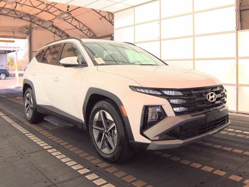 Used 2025 Hyundai Tucson SEL FWD image 6