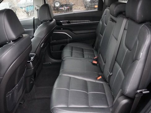 Certified 2024 Kia Telluride EX image 17