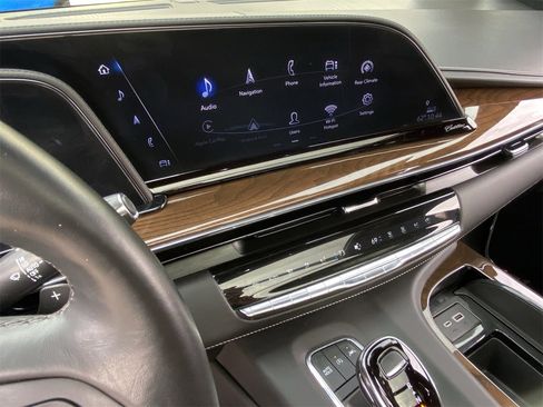 Certified 2023 Cadillac Escalade Sport Platinum w/ LPO, ONYX Package image 25