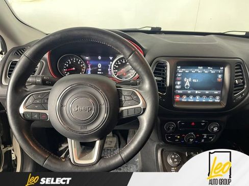 Used 2018 Jeep Compass Trailhawk w/ Leather Interior Group AWD/4WD image 15