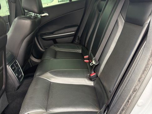 Used 2022 Dodge Charger SXT w/ Leather Interior Group RWD image 15