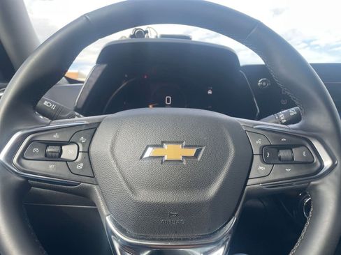 Used 2025 Chevrolet Trax LT w/ LT Convenience Package image 25