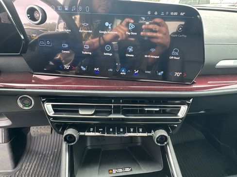 New 2026 Chevrolet Traverse Z71 w/ Driver Confidence Package image 30