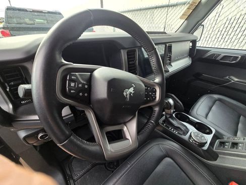 Certified 2025 Ford Bronco Badlands image 10