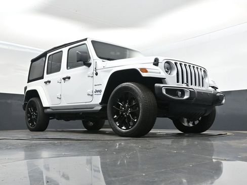 Used 2021 Jeep Wrangler Unlimited Sahara image 46
