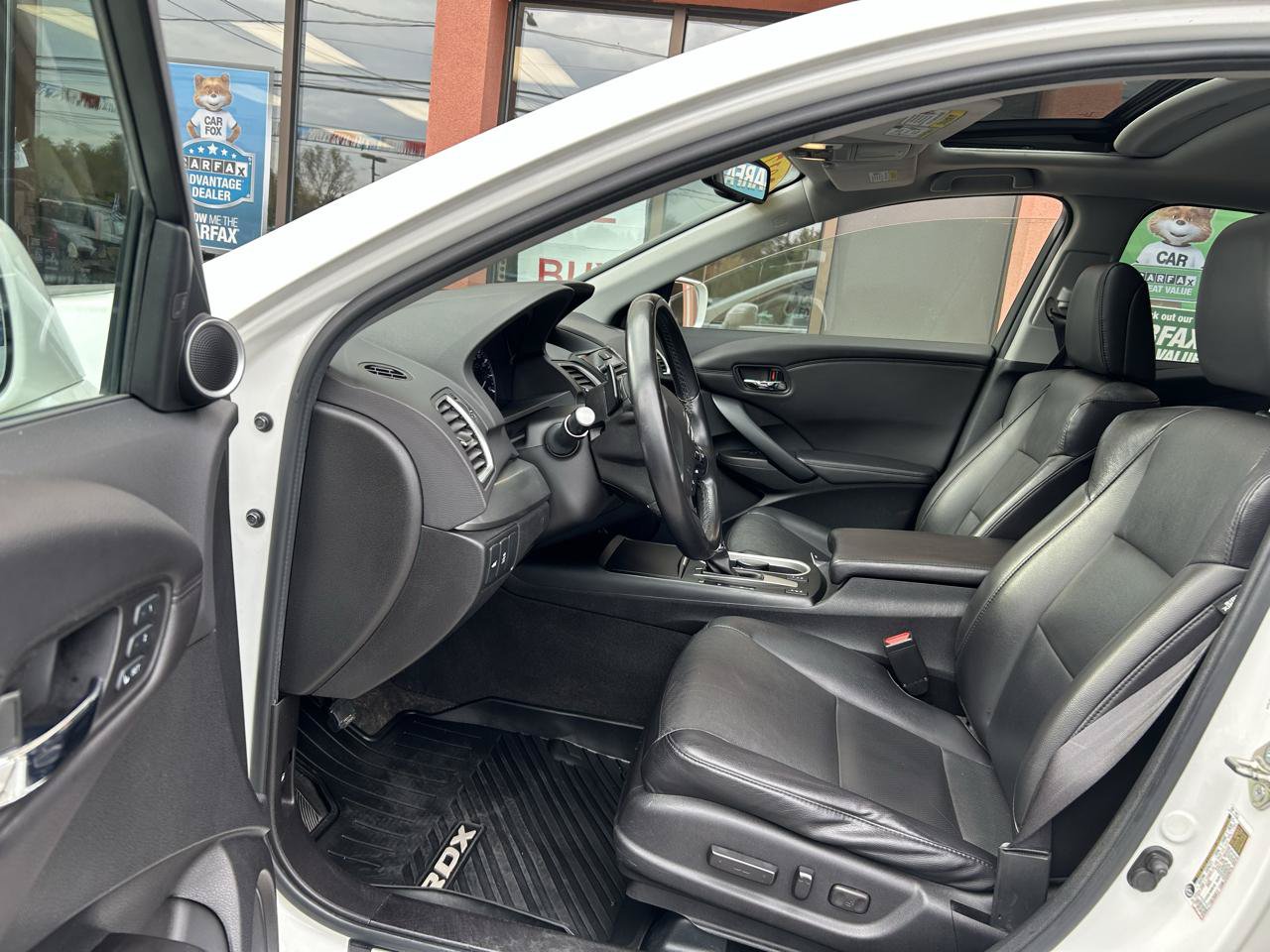 Used 2017 Acura RDX w/ Technology Package AWD/4WD image 10
