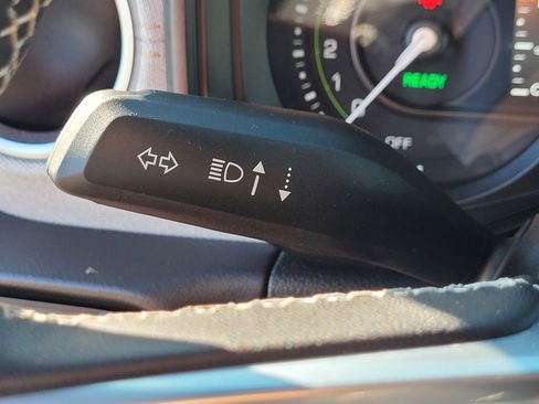 Used 2025 Jeep Wrangler Unlimited Sahara image 25