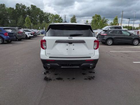 Certified 2023 Ford Explorer XLT w/ Equipment Group 202A AWD/4WD image 6