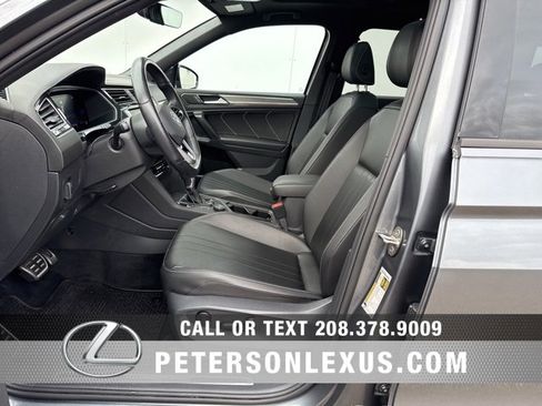 Used 2022 Volkswagen Tiguan SE R-Line image 23