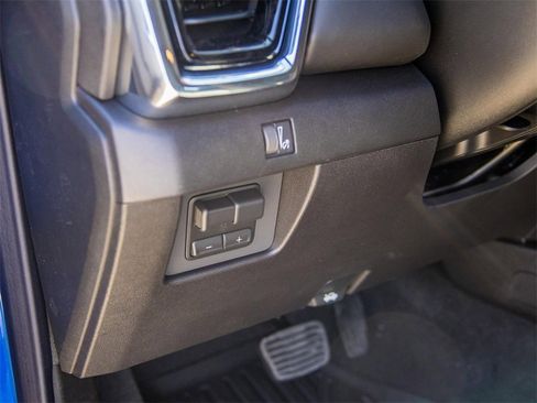 New 2026 GMC Canyon Elevation w/ Convenience Package image 25