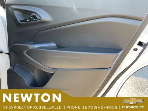 New 2026 Chevrolet Trax RS w/ Sunroof Package FWD image 37