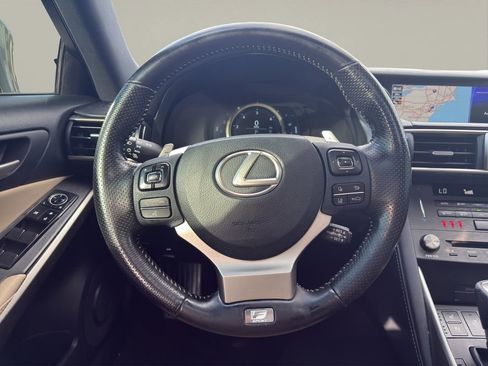Used 2019 Lexus IS 300 F Sport w/ F Sport Package image 10