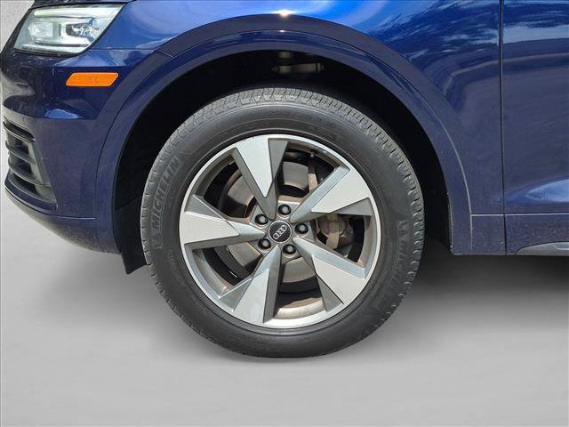 Used 2020 Audi Q5 2.0T Premium w/ Titanium Sport Package AWD/4WD image 9