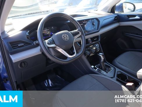 Used 2024 Volkswagen Taos SE image 9