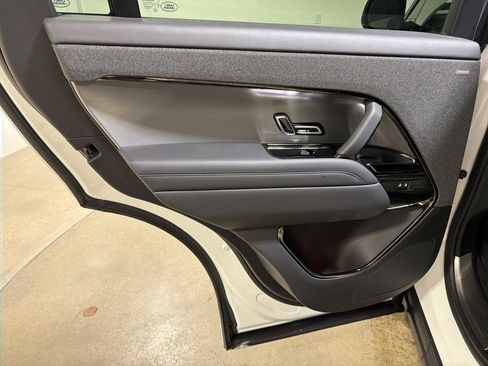 Used 2024 Land Rover Range Rover Sport Dynamic SE image 20