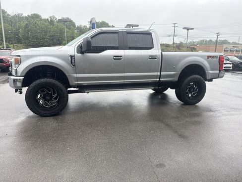 Used 2021 Ford F250 XL w/ STX Appearance Package AWD/4WD image 3