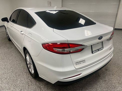 Used 2020 Ford Fusion SE image 7