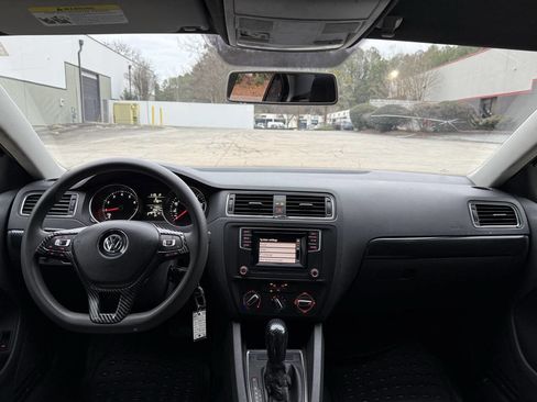 Used 2017 Volkswagen Jetta S image 15