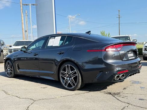 Used 2022 Kia Stinger GT2 image 5