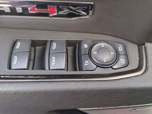 Used 2024 GMC Sierra 1500 AT4X image 25