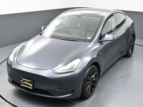 Used 2021 Tesla Model Y Long Range image 47