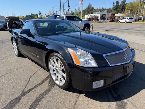 Used 2007 Cadillac XLR V RWD image 13