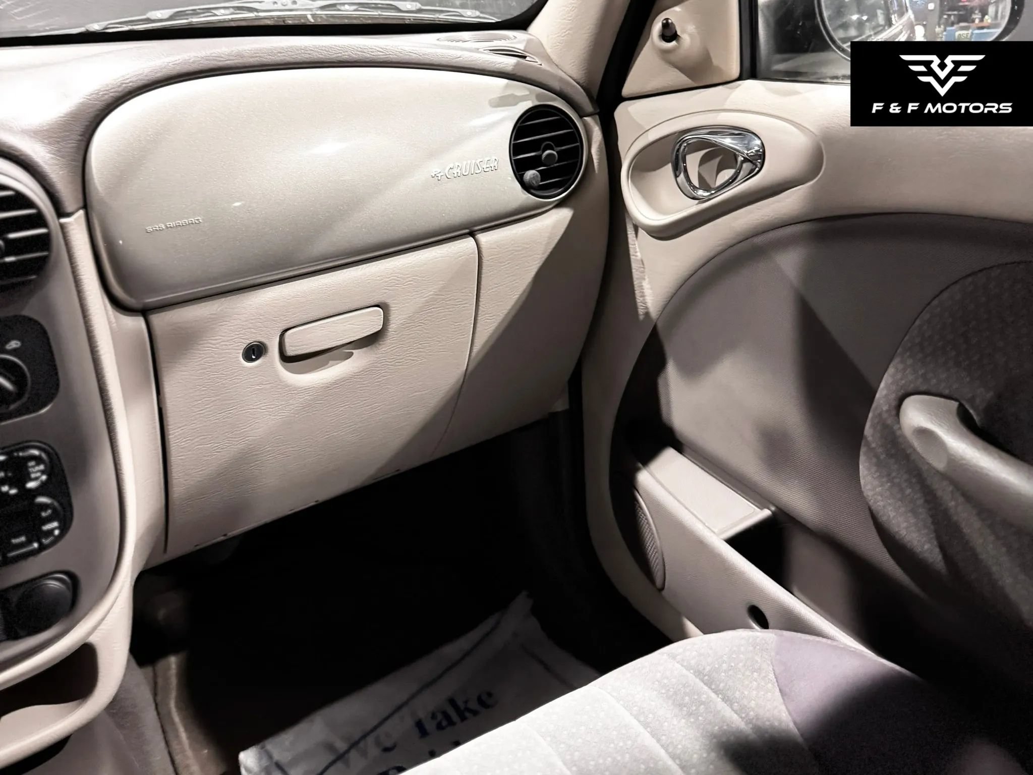 Used 2004 Chrysler PT Cruiser FWD image 11