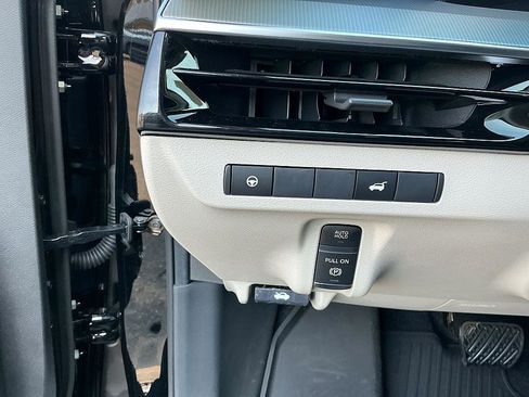 New 2026 Nissan Murano SL image 13