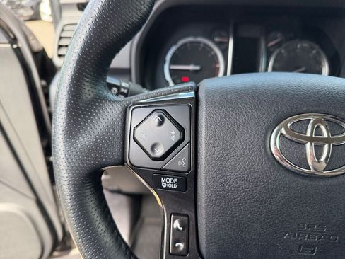 Used 2021 Toyota 4Runner TRD Off-Road Premium AWD/4WD image 15