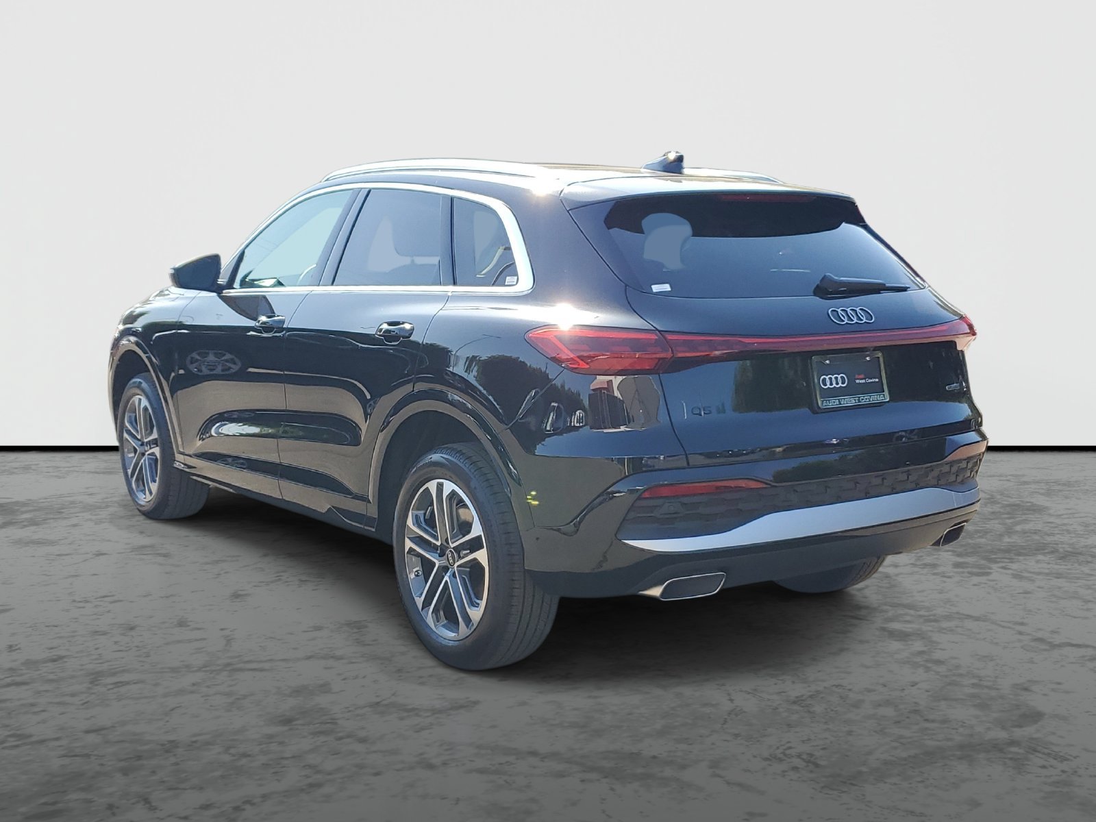 New 2026 Audi Q5 Premium AWD/4WD image 3